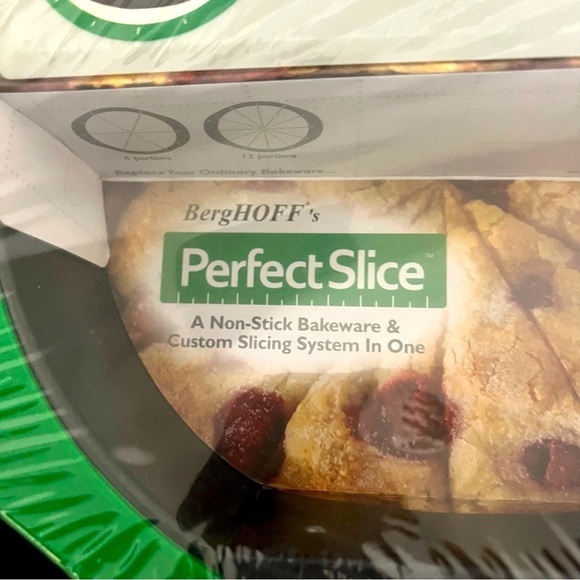 BergHOFF's Perfect Slice Non-Stick Bakeware Pie & Custom Slicing System in One - Picture 3 of 9